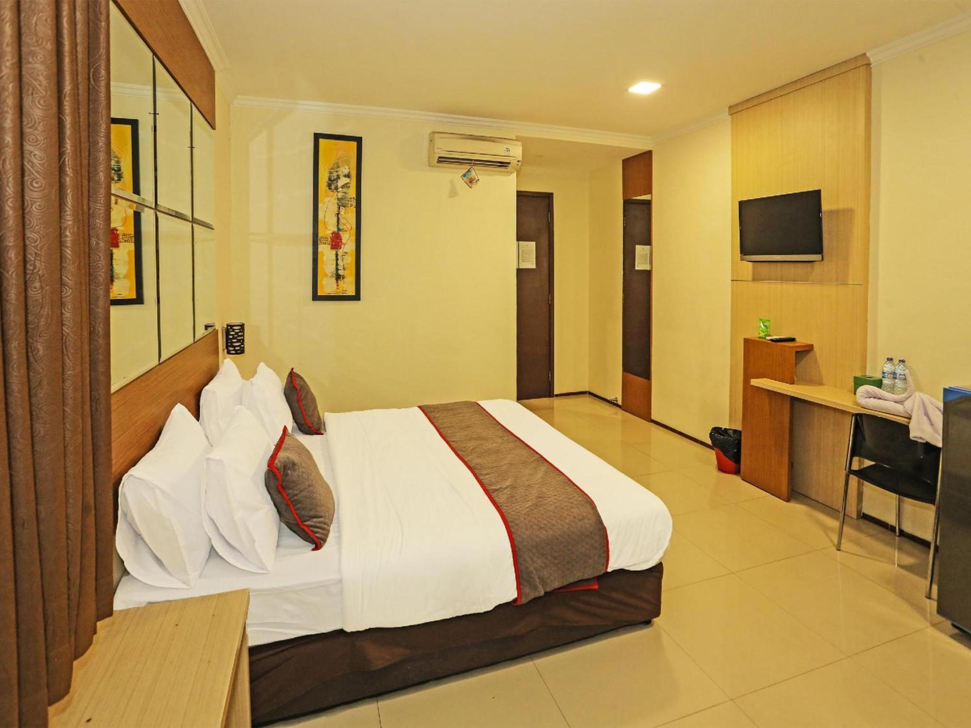 Super Oyo Townhouse Oak Hotel Fiducia Serpong Exterior foto