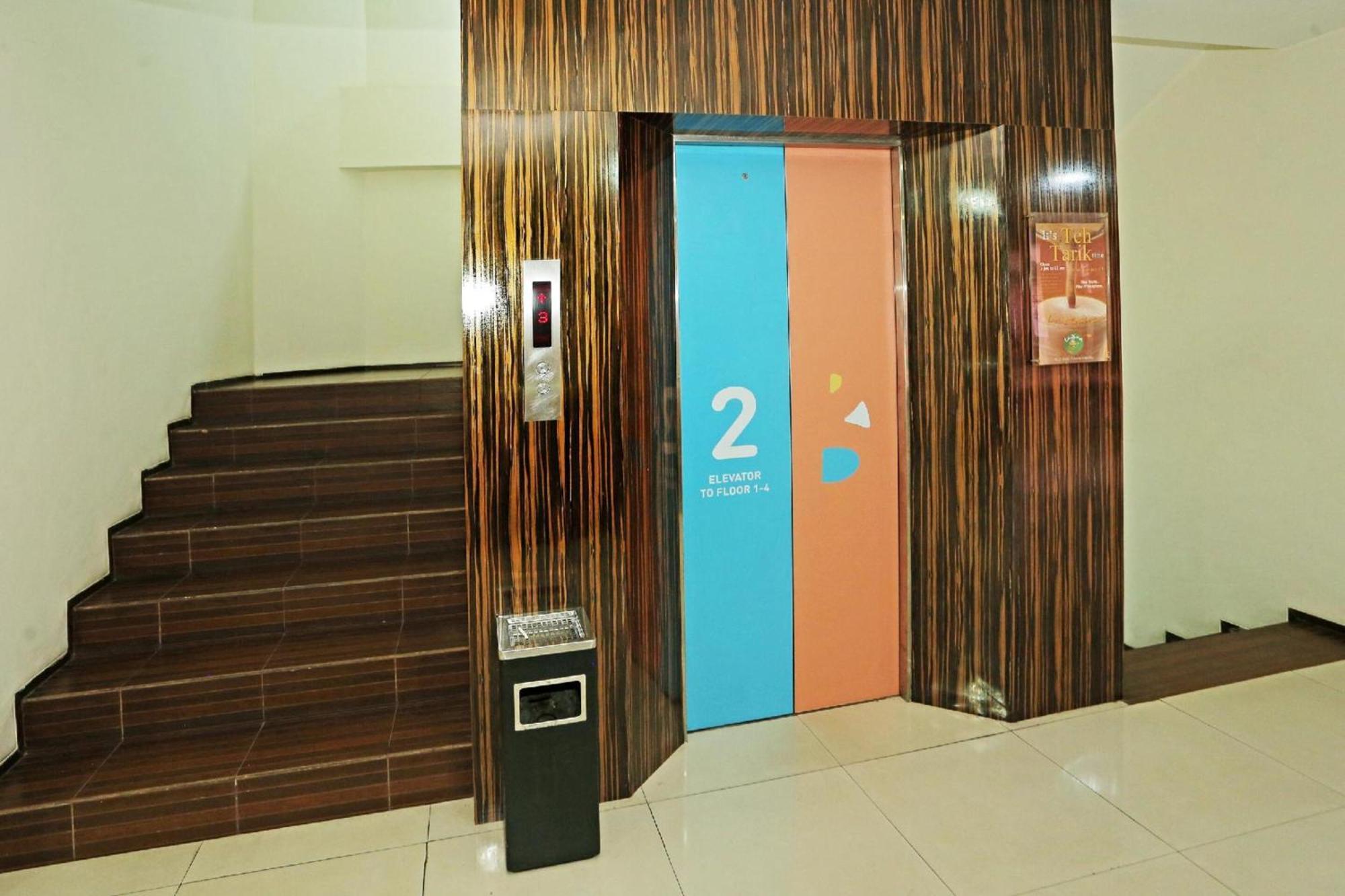 Super Oyo Townhouse Oak Hotel Fiducia Serpong Exterior foto