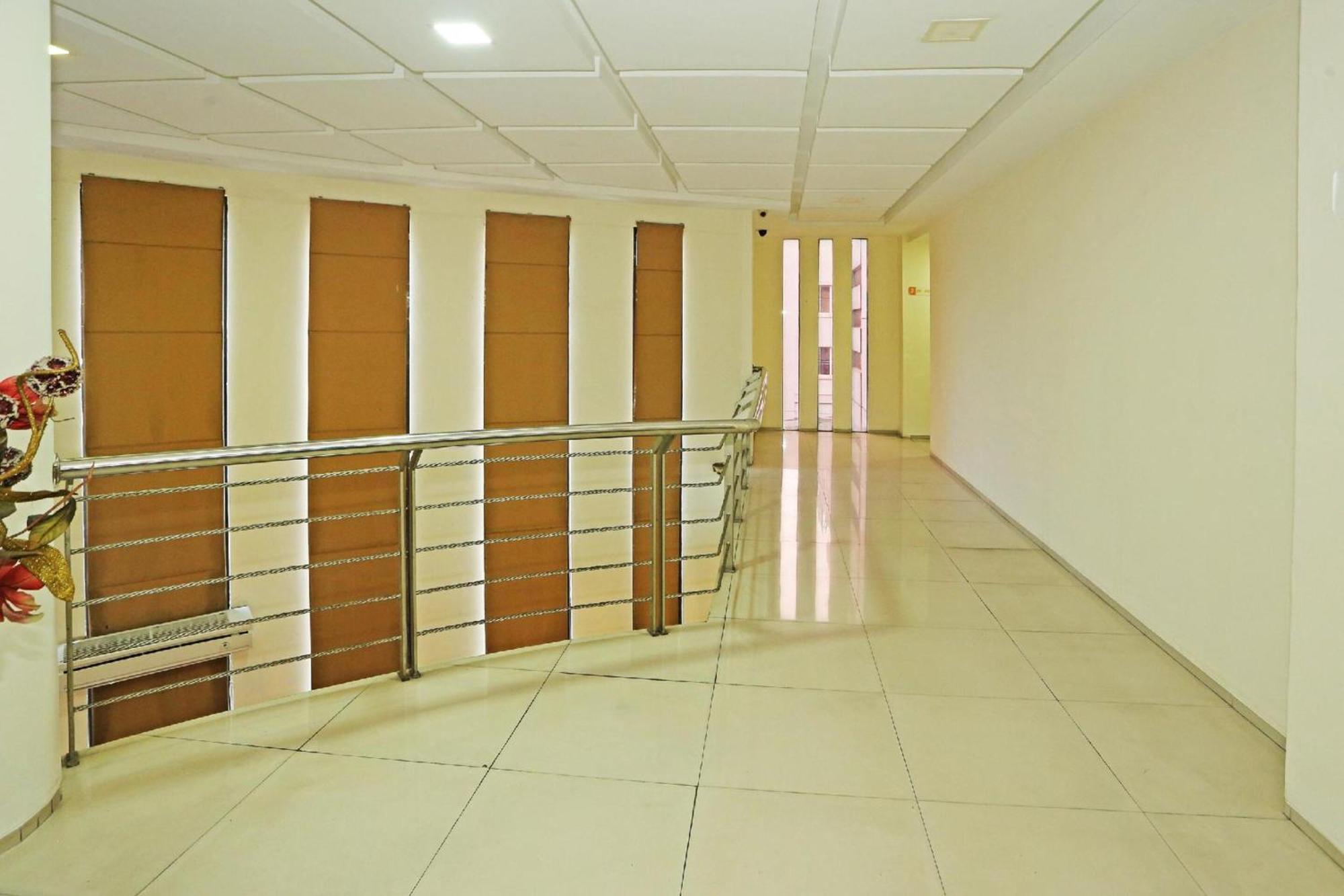 Super Oyo Townhouse Oak Hotel Fiducia Serpong Exterior foto