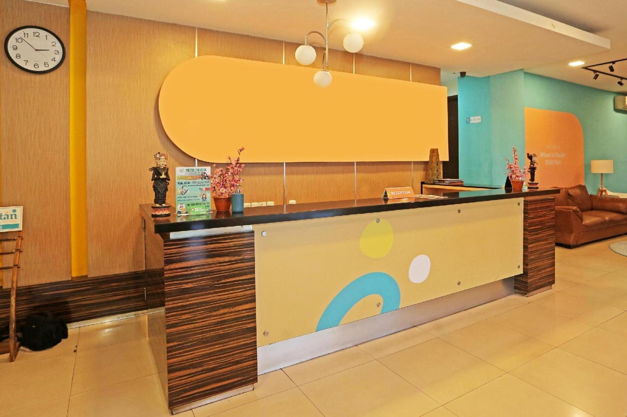 Super Oyo Townhouse Oak Hotel Fiducia Serpong Exterior foto