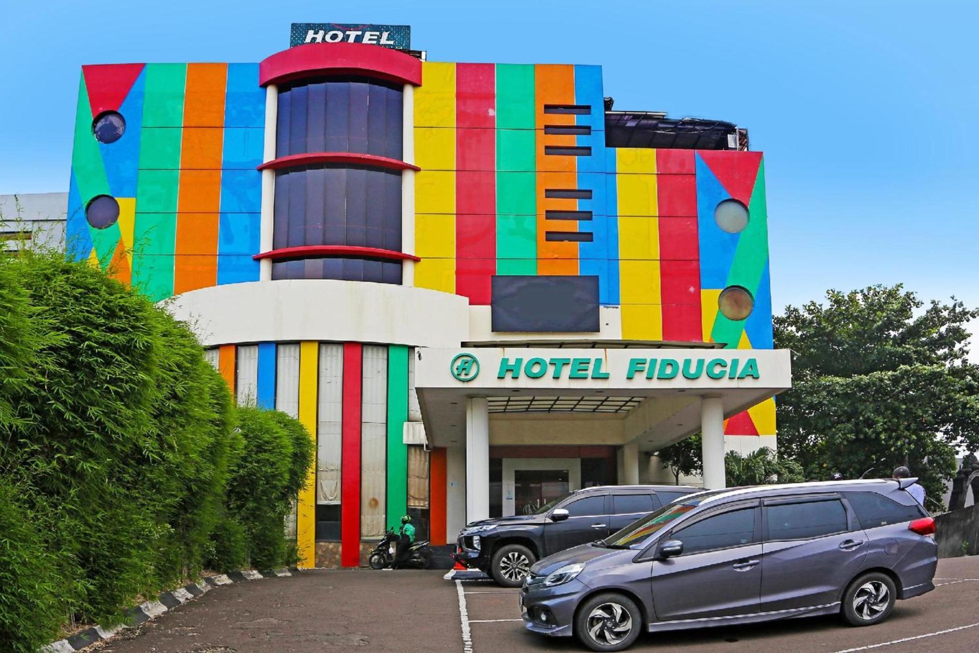 Super Oyo Townhouse Oak Hotel Fiducia Serpong Exterior foto