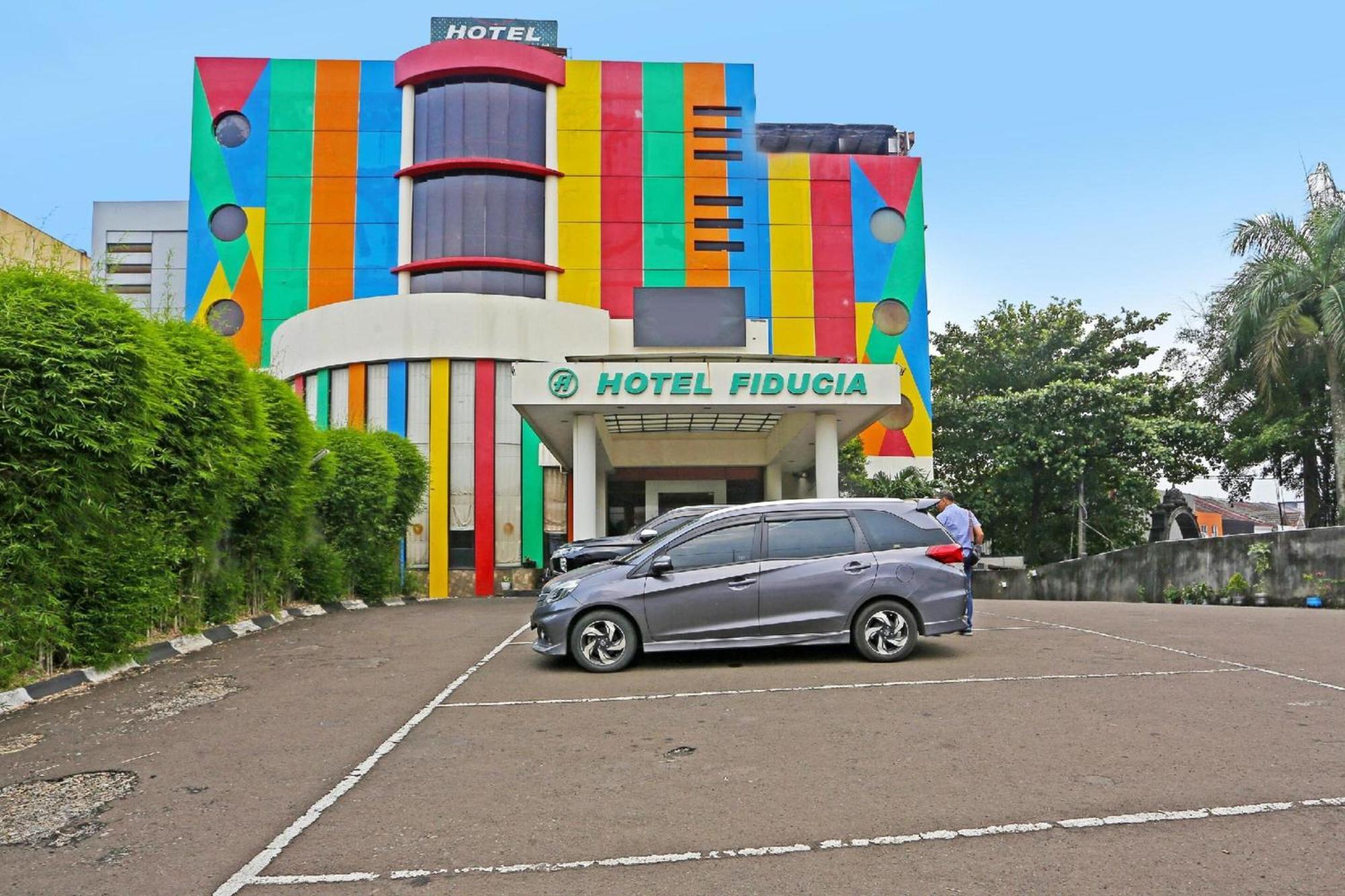 Super Oyo Townhouse Oak Hotel Fiducia Serpong Exterior foto