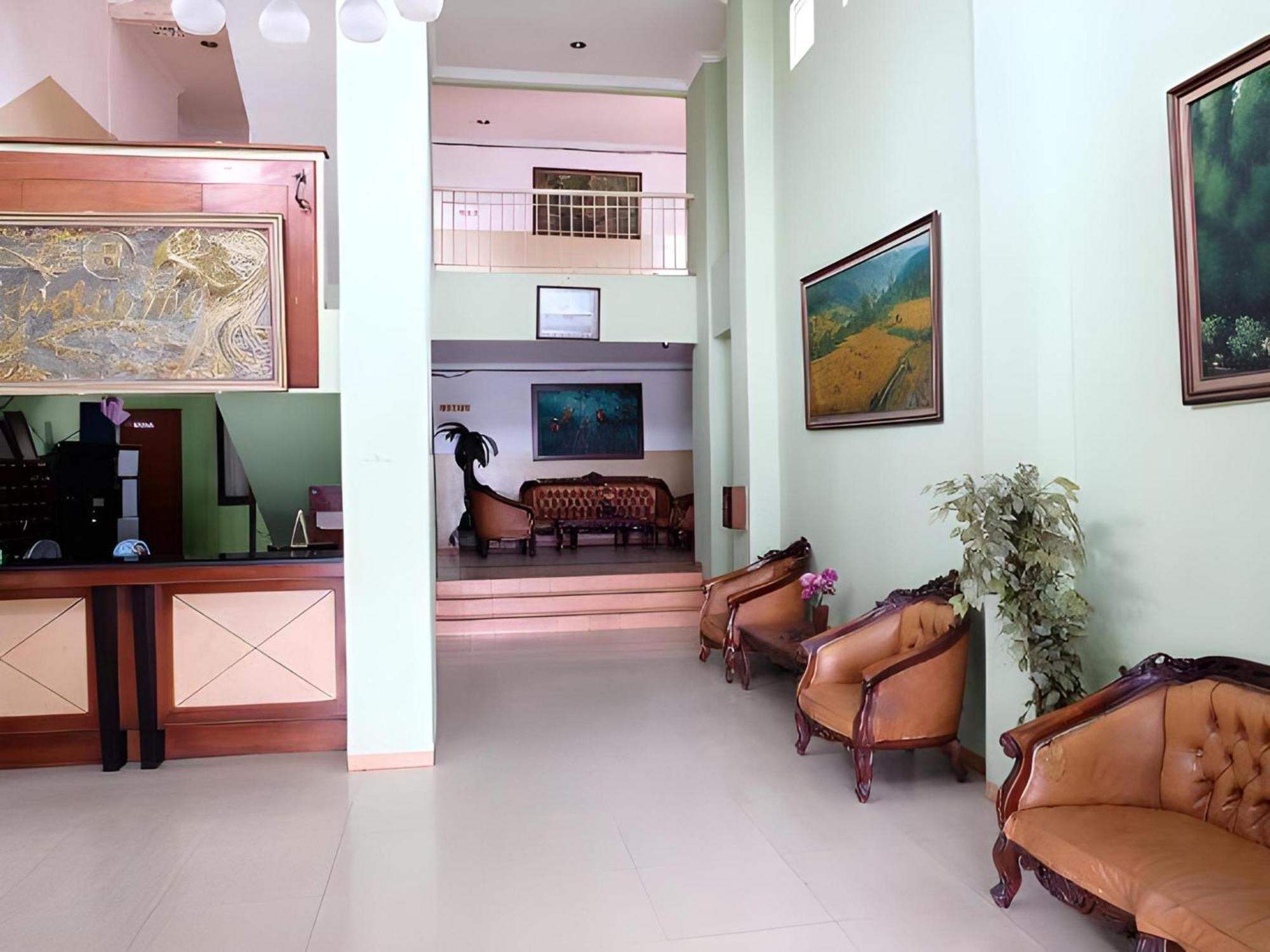 Super Oyo Townhouse Oak Hotel Fiducia Serpong Exterior foto