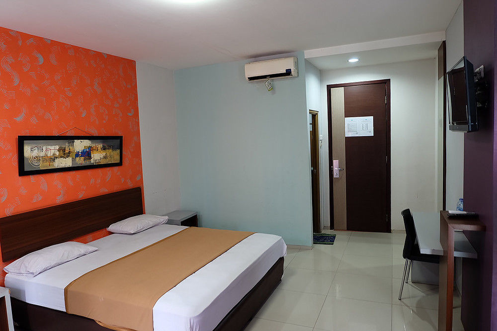 Super Oyo Townhouse Oak Hotel Fiducia Serpong Exterior foto
